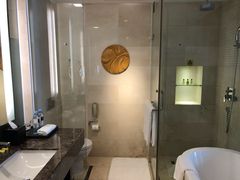 -青岛海尔洲际酒店