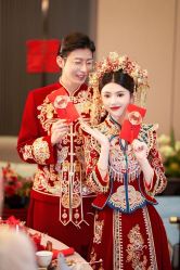 -莫小姐婚纱