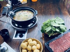 -陆记牛庄·碳锅龙虾烧烤(爱上花园店)