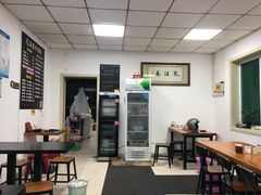 -花溪巷牛肉粉(泉城路店)