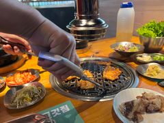 -唯成•韩国炭火烤肉 유성고기
