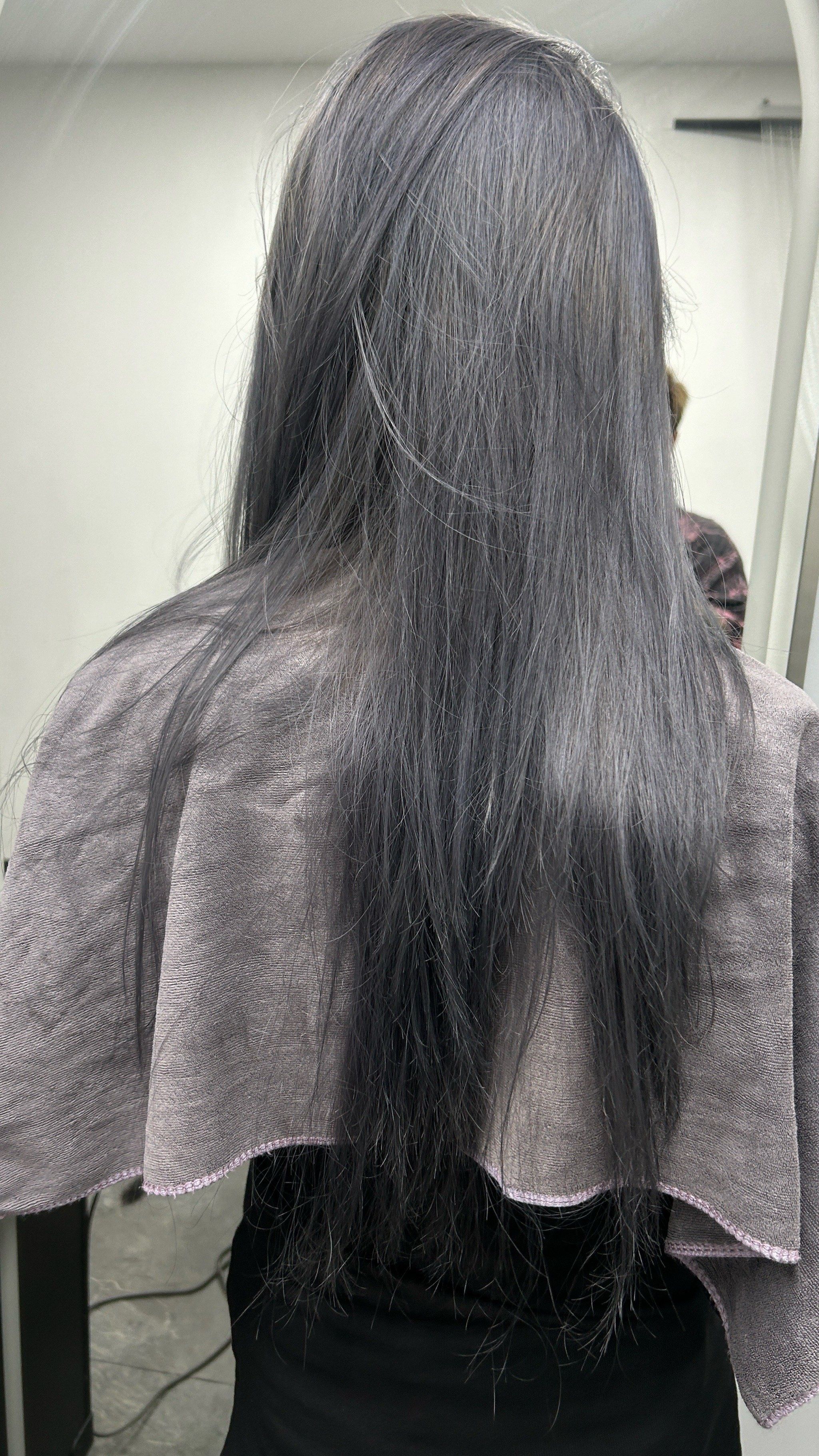 茶灰
get一下清冷感十足的发色