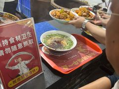 -牛一嘴·兰州牛肉面·大盘鸡(财富中心店)