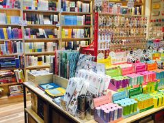 -猫的天空之城概念书店(杭州南宋御街店)