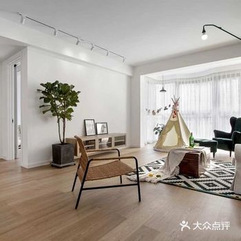 共同为新家添砖加瓦，入户即为客厅