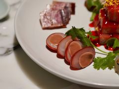鸽蛋酿鹅肝-湖滨28中餐厅·西湖宴·杭州君悦酒店