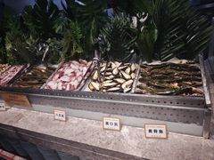 -金滏山·烤肉海鲜火锅自助(襄阳万达店)
