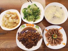 -爱的果实月嫂育婴师(世纪东方店)