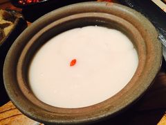 -老牌坊云南鱼豆花火锅(嵩山店)