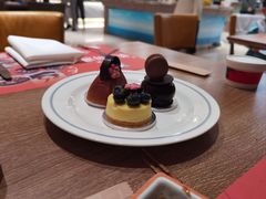 -咖啡苑自助餐厅·中国大饭店