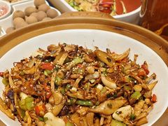 -那家老院子东北菜·饺子·小鸡炖蘑菇(艳华街店)