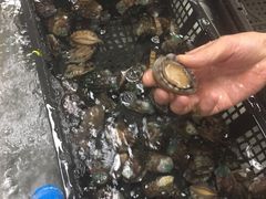 -渔人湾码头海鲜市场负二楼