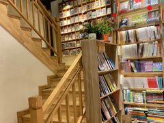 -猫的天空之城概念书店(杭州南宋御街店)