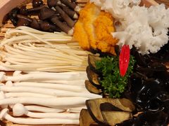 菌菇拼盘-尚尚仙·酸汤猪手·猪肚鸡火锅(华联万柳购物中心店)