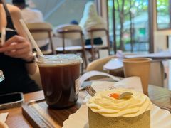 -VERIE BAKEHOUSE