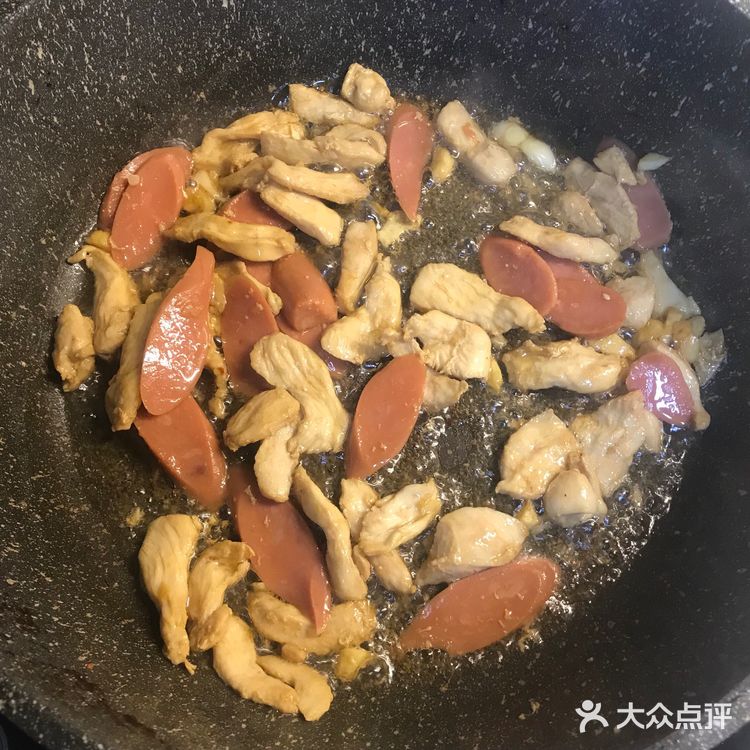 今日家庭菜谱 — 老干妈肉丝炒土豆粉