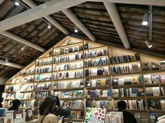 -猫的天空之城概念书店(苏州平江店)
