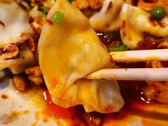 -爆炸头阿姨小四川正宗川味小吃(无任何分店)