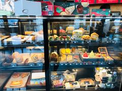 面包甜点陈列柜-星巴克(北京通州九棵树西路店)