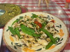 炒鲫鱼片-龙桥私厨·姜花菊花过桥鱼·顺德菜(容桂店)