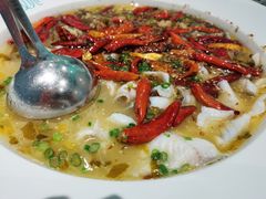 -姚姚酸菜鱼·金戈戈香港豉油鸡(喜荟城联名店)