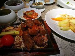 铁锄牛肉-穹六人间 people 6(岳阳路店)