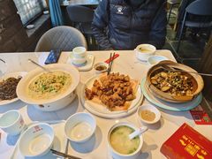 -乔家小院•非遗驴肉•本地小海鲜(滨河路店)