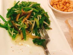 青龙菜清炒-新加坡海鲜共和(名胜世界圣淘沙海滨坊)