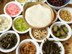 -包整·丝娃娃(一览甲秀楼风景店)