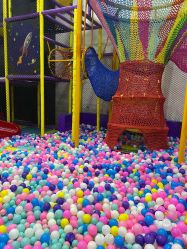 -蹦贝运动中心·蹦床·攀岩·闯关(龙岗店)