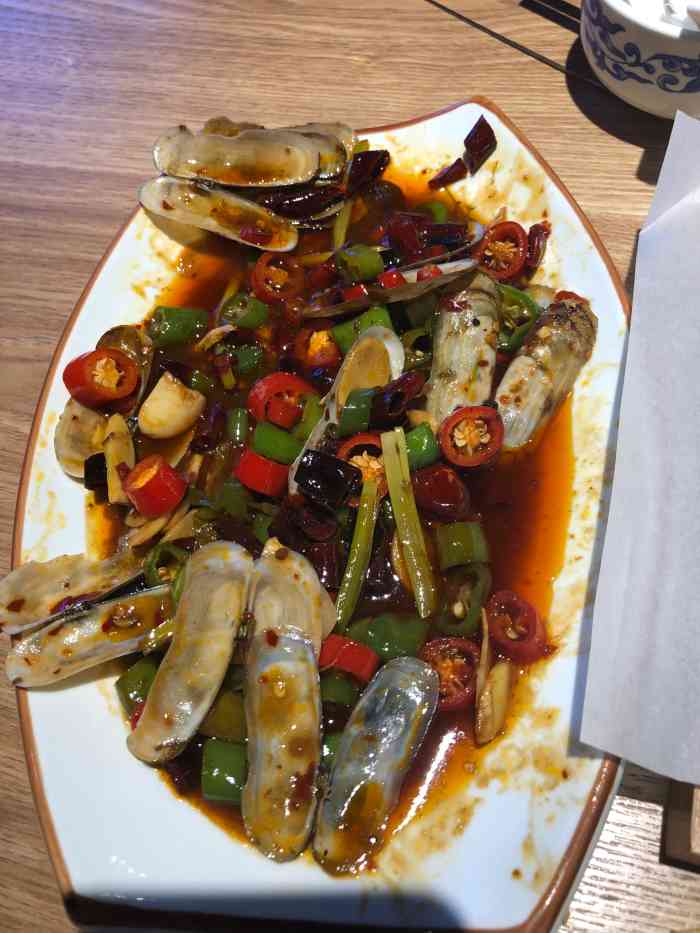 龙小七烤肉(韦曲店"从装修到开业,再到现在闲时小聚每次都是这.