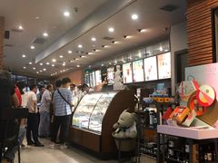 -星巴克(上海虹桥新天地二店)
