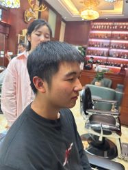 -尼特斯男士发型馆