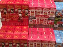 -泡泡玛特POPMART(上海环球港店)