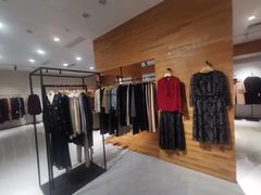 -银泰百货(厦门国贸中心店)