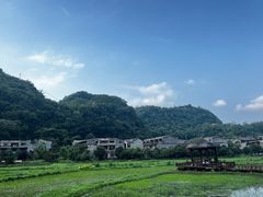 -高荡千年布依古寨旅游景区