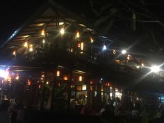 -Dash Teak House