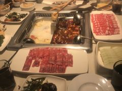 -海底捞火锅鲜切牛肉主题店(长寿路店)