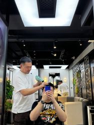 -Z.X HAIR SALON张新美业