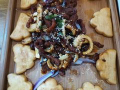 东镇烤三味-老东镇啤酒屋海鲜加工·蒸汽海鲜·海鲜烧烤(台东店)