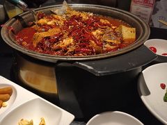 -辣尚瘾·烤鱼·新川菜(牡丹园直营店)