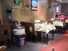 大堂-昱龙大盆牛蛙馆(三兴街总店)