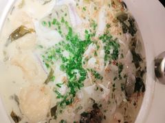 -江渔儿酸菜鱼专门店(明珠广场店)