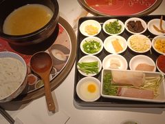 -妈妈故事米线(市府恒隆店)