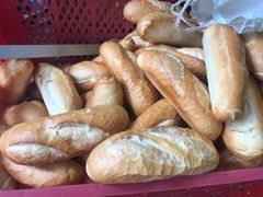-Bánh Mì Huynh Hoa