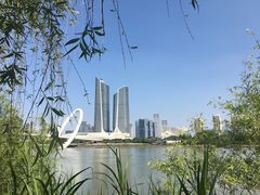 -南京眼步行桥