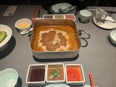 -左庭右院鲜牛肉火锅黑金店(陆家嘴中心店)