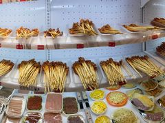 -马路边边串串香(苗栗路店)