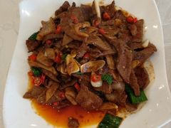 -鑫巴蜀小镇 · 水煮鱼专研店(玉桥店)