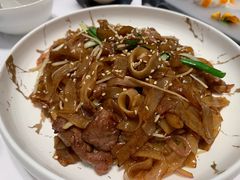 豉油皇干炒霜降牛河-千灯盛汇·头牌粤菜(致越优城店)
